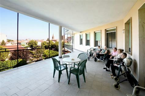 Casa di riposo .